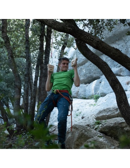 YY Vertical - Rocky